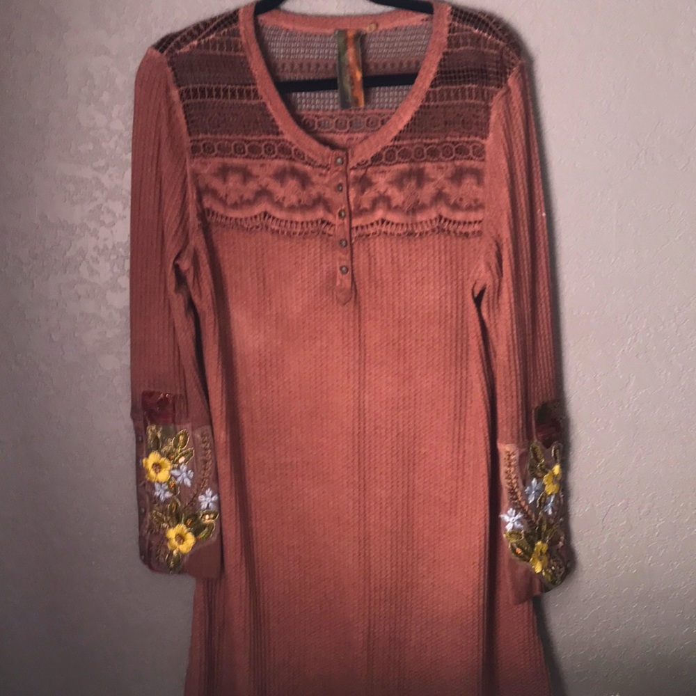 ARRATA stunning casual dress